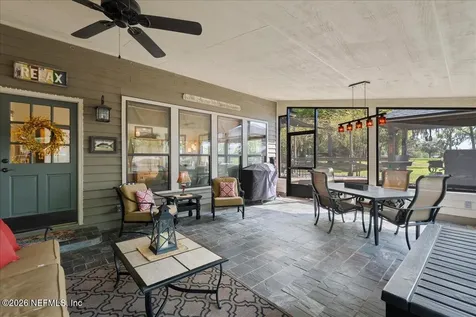 8825 Quail Roost Court Jacksonville FL 32220