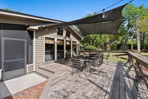 8825 Quail Roost Court Jacksonville FL 32220