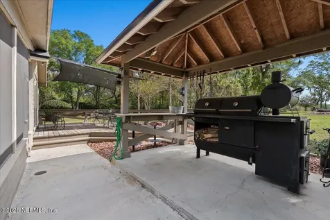 8825 Quail Roost Court Jacksonville FL 32220