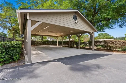 8825 Quail Roost Court Jacksonville FL 32220