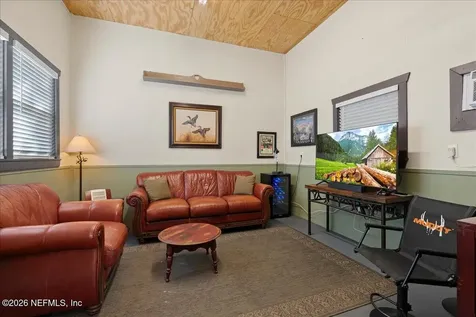 8825 Quail Roost Court Jacksonville FL 32220