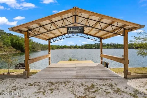 8825 Quail Roost Court Jacksonville FL 32220