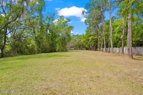 8825 Quail Roost Court Jacksonville FL 32220