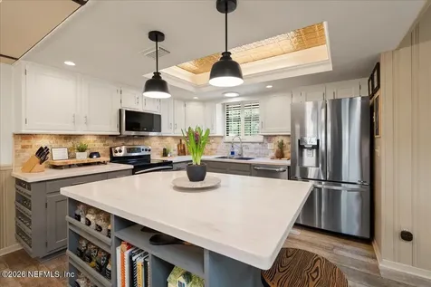 8825 Quail Roost Court Jacksonville FL 32220