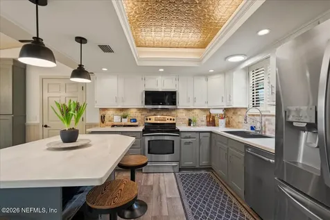 8825 Quail Roost Court Jacksonville FL 32220