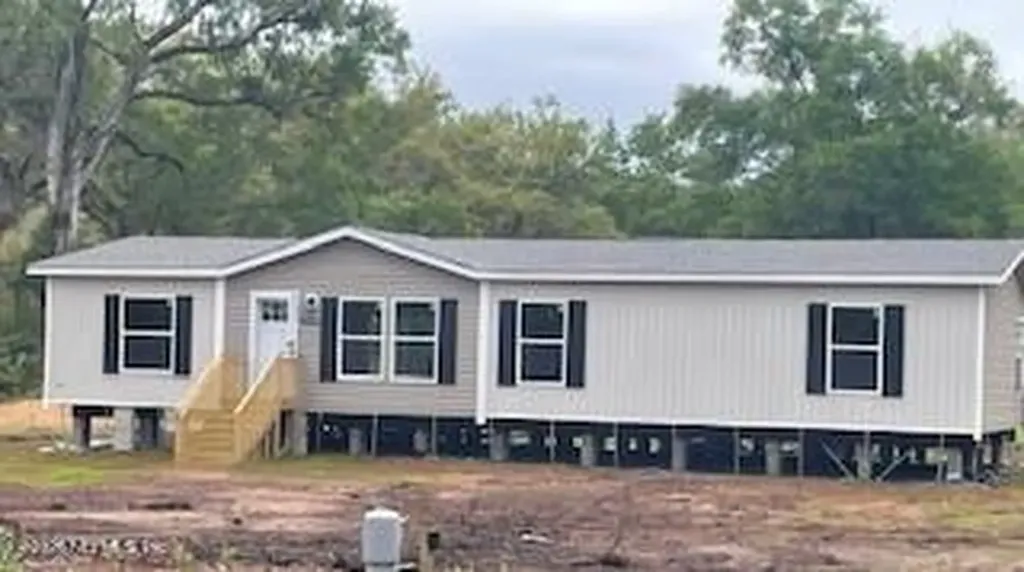 450409 State Road 200 Callahan FL 32011