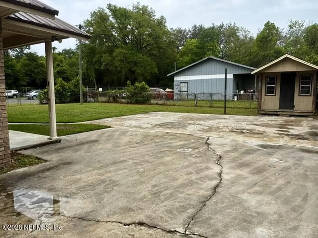 932 W Macclenny Avenue Macclenny FL 32063