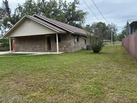 932 W Macclenny Avenue Macclenny FL 32063