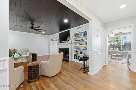 1244 Glengarry Road Jacksonville FL 32207