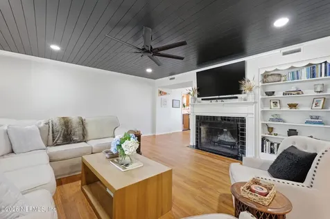 1244 Glengarry Road Jacksonville FL 32207