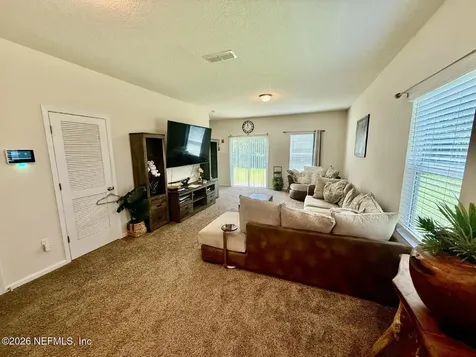887 Capitol Parkway Jacksonville FL 32218