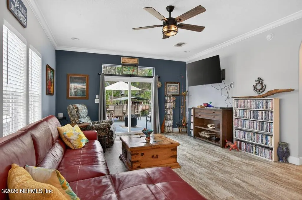 293 Maxwell Drive Welaka FL 32193