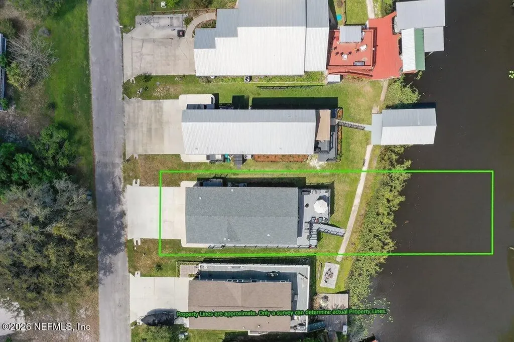 293 Maxwell Drive Welaka FL 32193