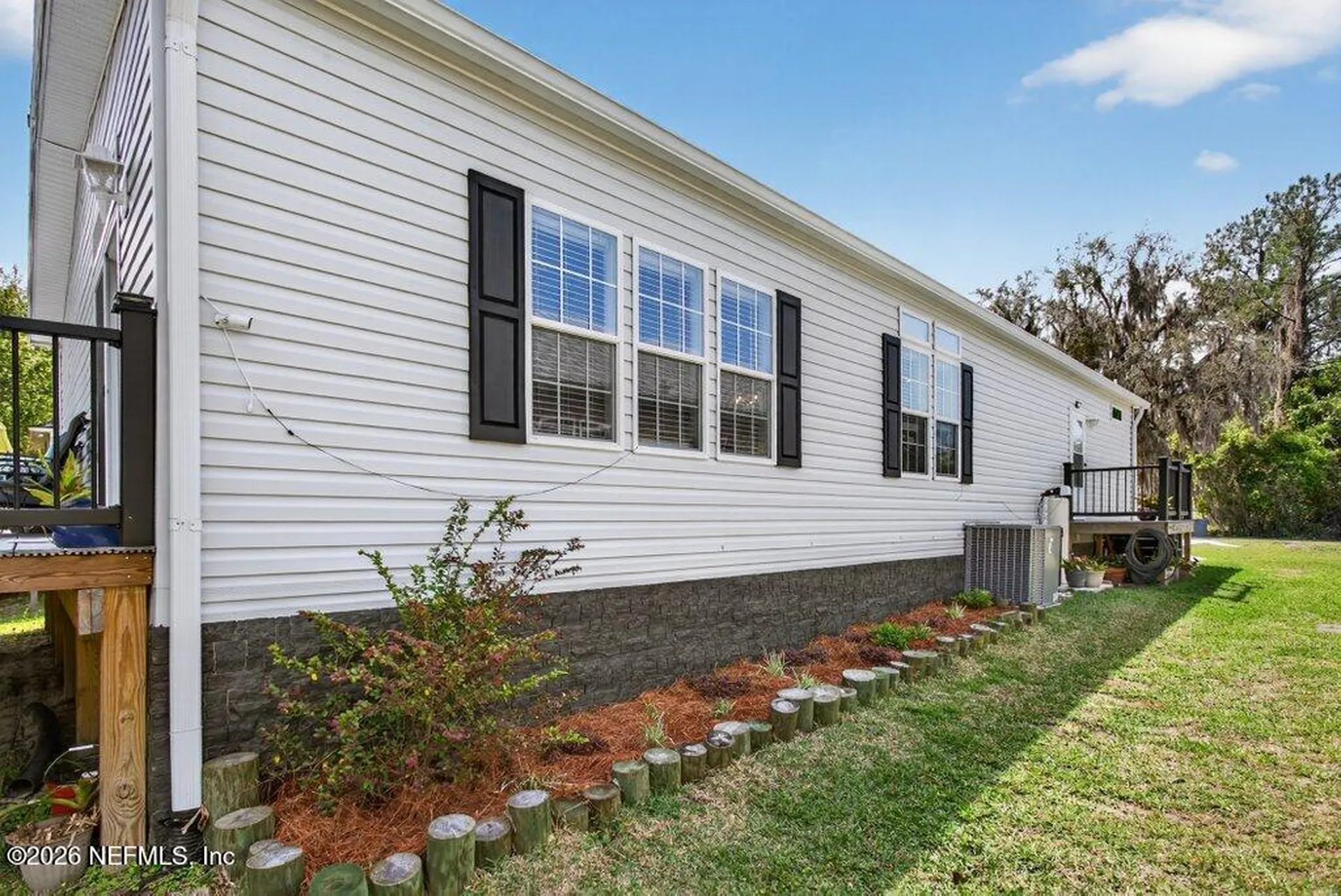 293 Maxwell Drive Welaka FL 32193