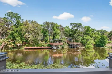 293 Maxwell Drive Welaka FL 32193
