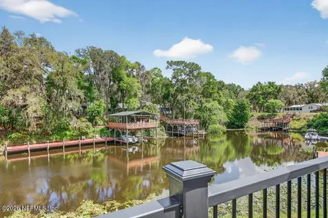 293 Maxwell Drive Welaka FL 32193