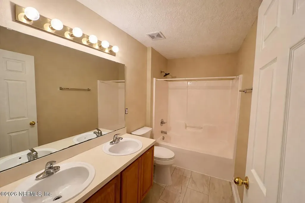 15677 Moss Hollow Drive Jacksonville FL 32218