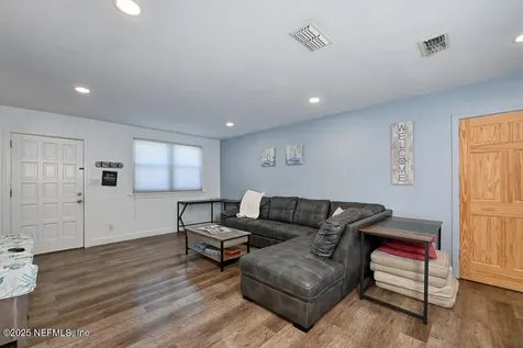 1907 Penman Road Jacksonville Beach FL 32250