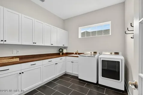 208 Fells Cove St. Johns FL 32259