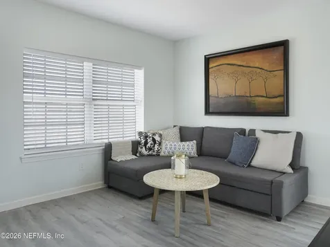 926 2nd Street S Jacksonville Beach FL 32250