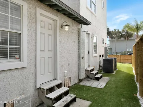 926 2nd Street S Jacksonville Beach FL 32250