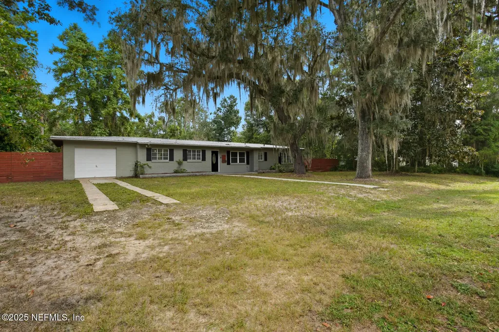 130 SW Peach Street Keystone Heights FL 32656