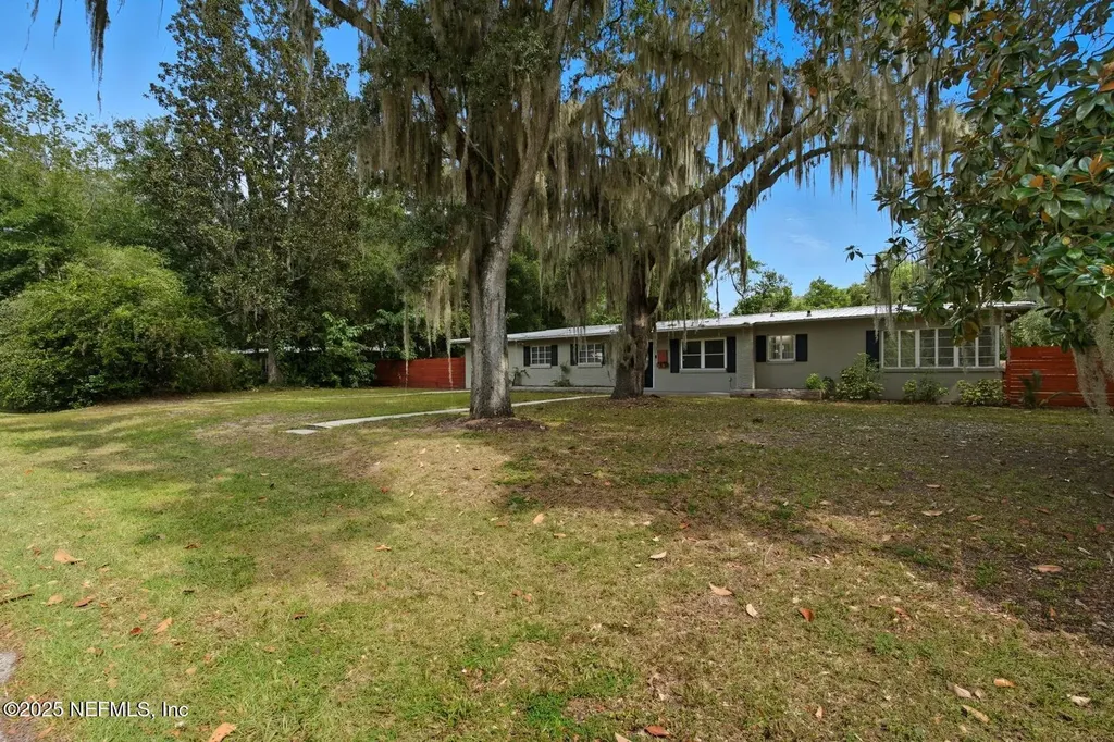 130 SW Peach Street Keystone Heights FL 32656