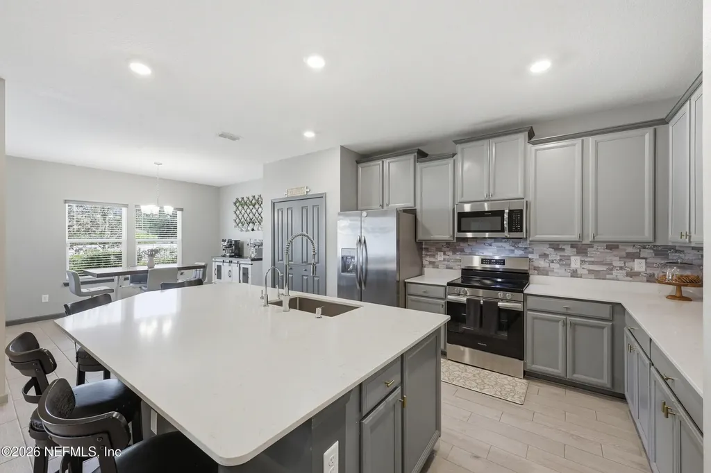 4225 Zidal Court Jacksonville FL 32277