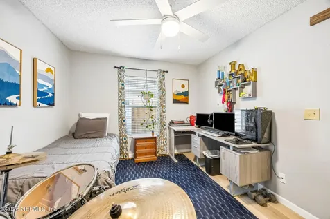 9237 Fallsmill Drive Jacksonville FL 32244