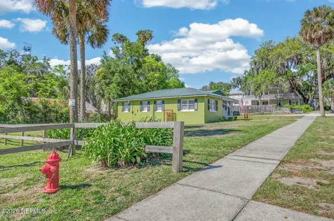 105 Central Avenue Crescent City FL 32112