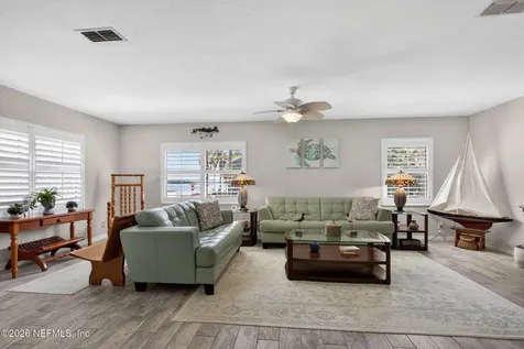 105 Central Avenue Crescent City FL 32112