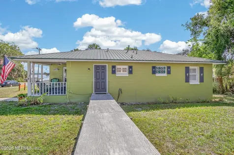 105 Central Avenue Crescent City FL 32112