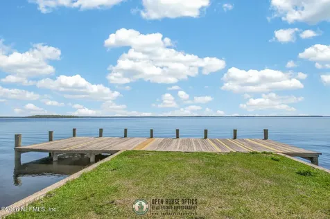 105 Central Avenue Crescent City FL 32112