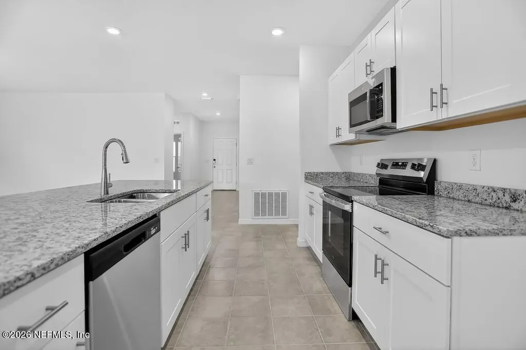 8143 Archibald Terrace Jacksonville FL 32219