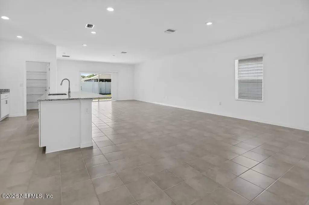8143 Archibald Terrace Jacksonville FL 32219