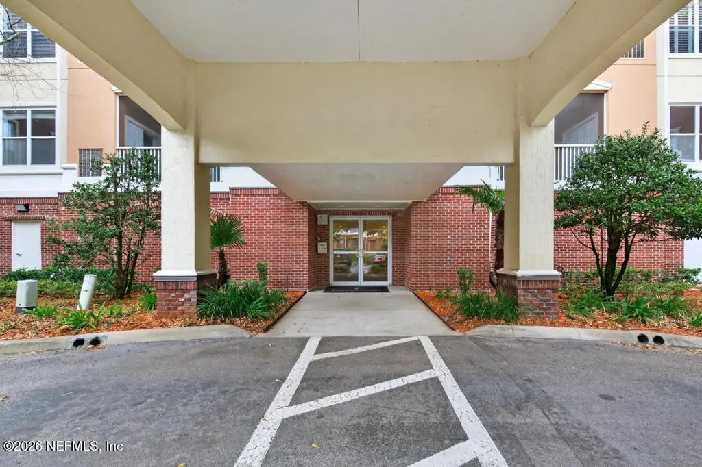 4480 Deerwood Lake Parkway Jacksonville FL 32216