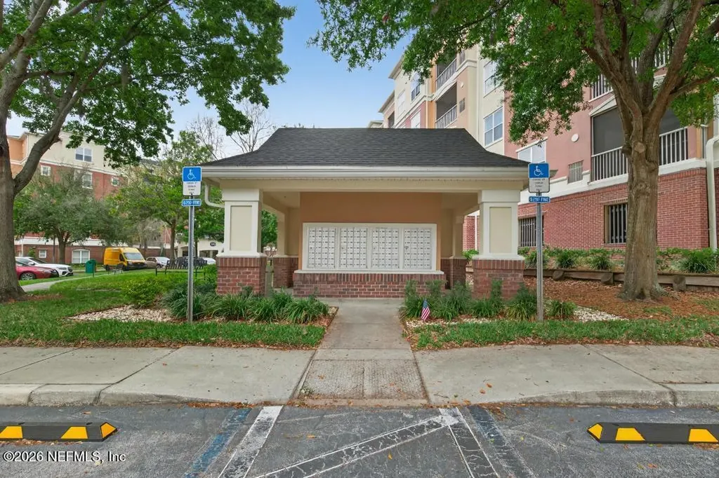 4480 Deerwood Lake Parkway Jacksonville FL 32216