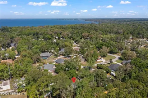 1777 Southpoint Cove Switzerland FL 32259