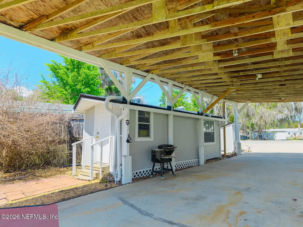 160 Smith Lane Satsuma FL 32189