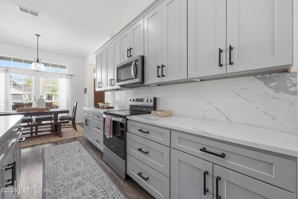 220 W Silverthorn Lane Ponte Vedra FL 32081