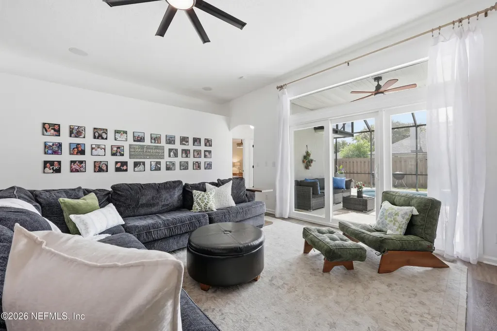 220 W Silverthorn Lane Ponte Vedra FL 32081
