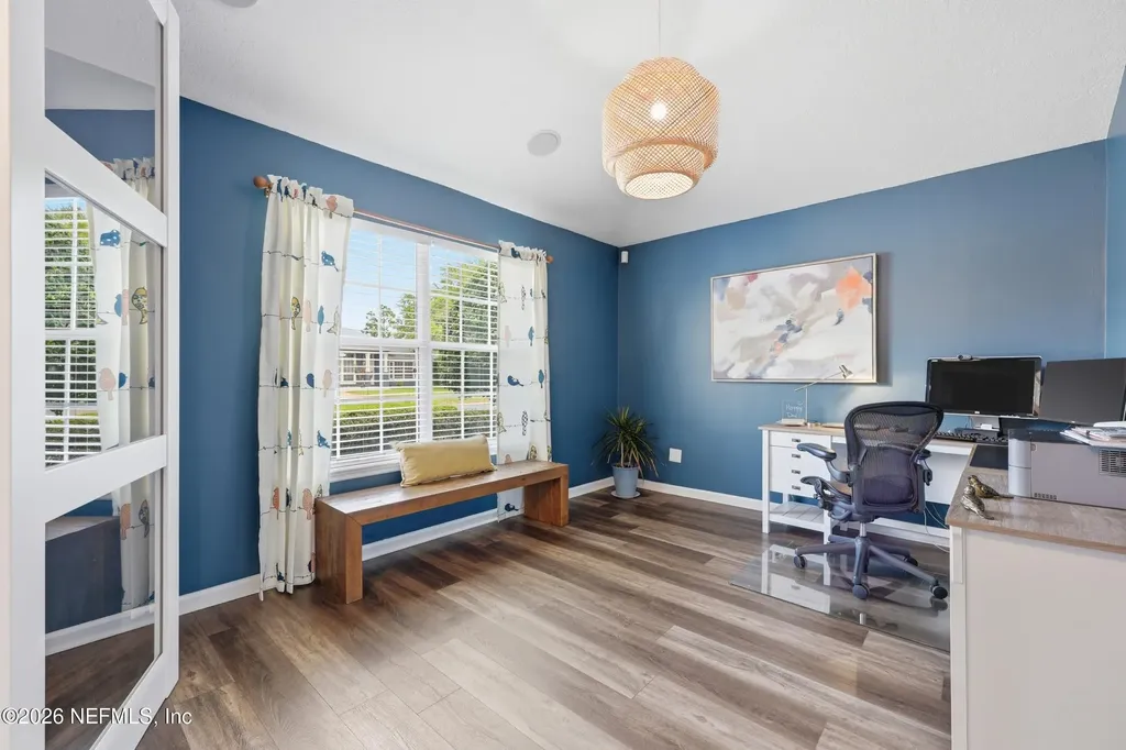 220 W Silverthorn Lane Ponte Vedra FL 32081