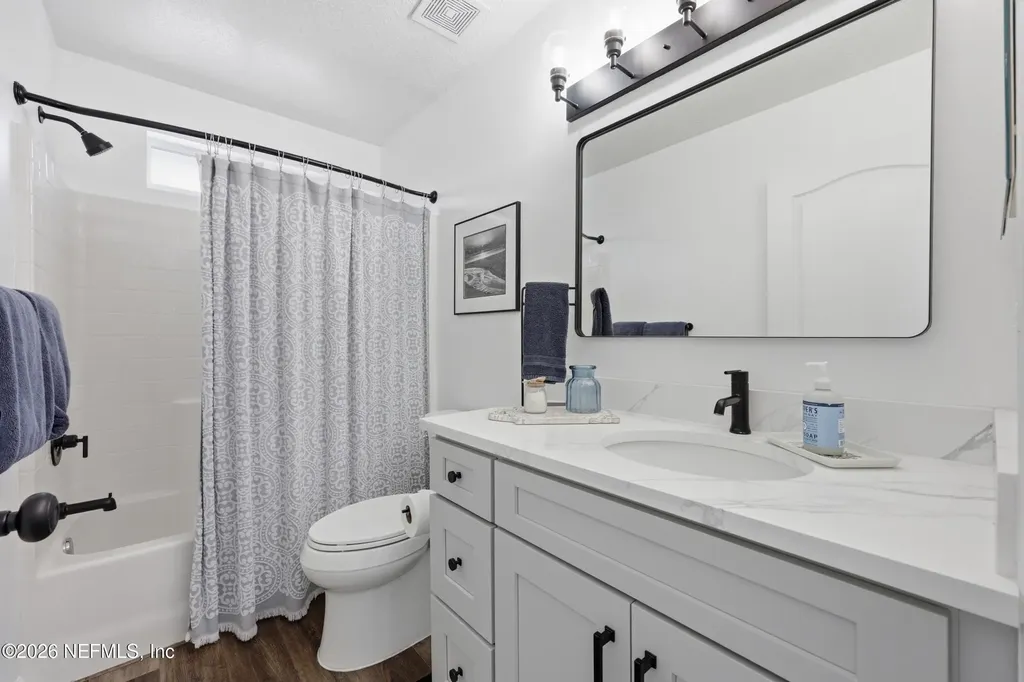 220 W Silverthorn Lane Ponte Vedra FL 32081