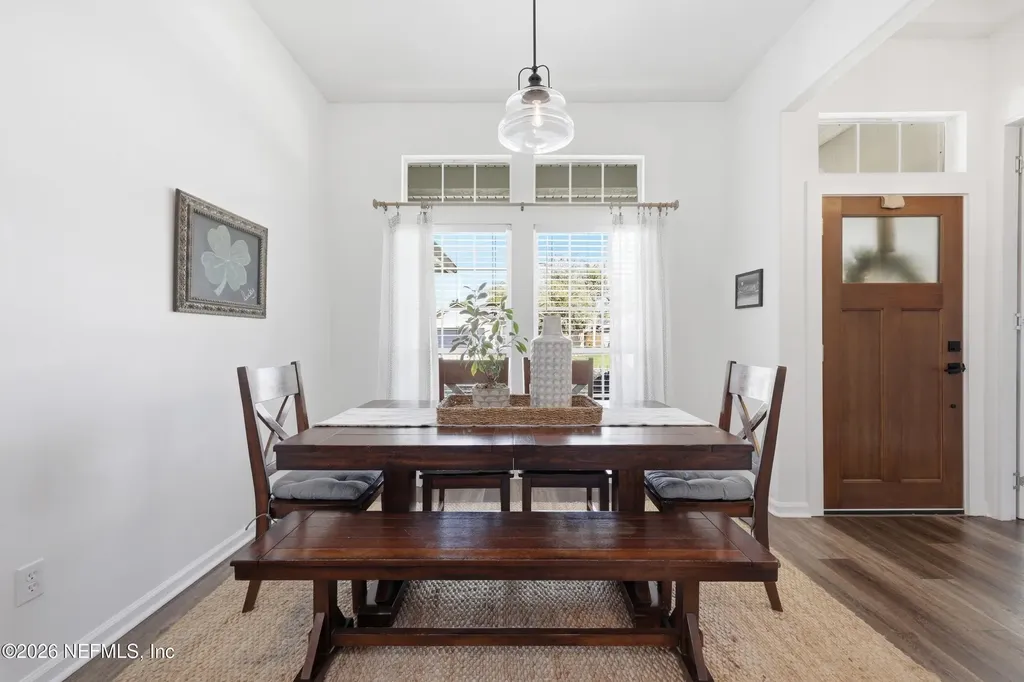 220 W Silverthorn Lane Ponte Vedra FL 32081