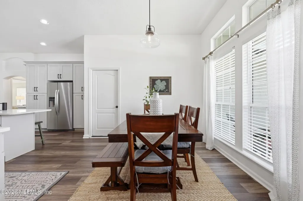 220 W Silverthorn Lane Ponte Vedra FL 32081