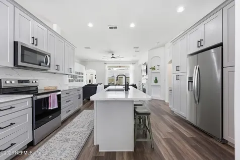 220 W Silverthorn Lane Ponte Vedra FL 32081
