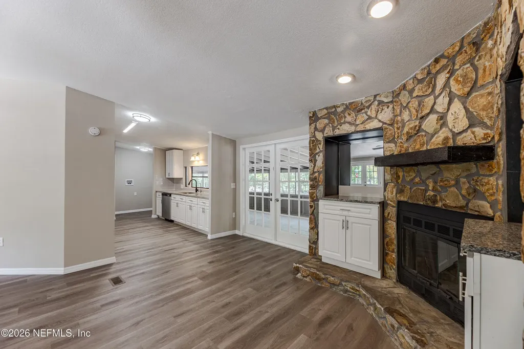 7942 Mulhall Drive Jacksonville FL 32216