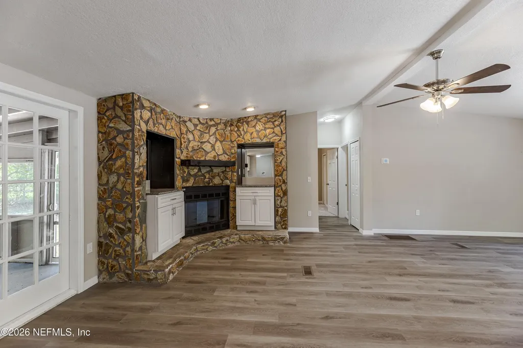 7942 Mulhall Drive Jacksonville FL 32216