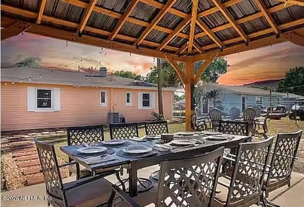 3909 W Tyson Avenue Tampa FL 33611