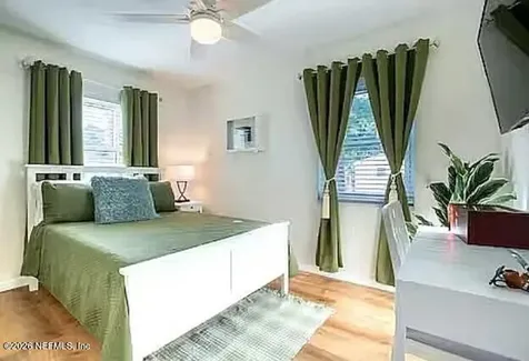 3909 W Tyson Avenue Tampa FL 33611
